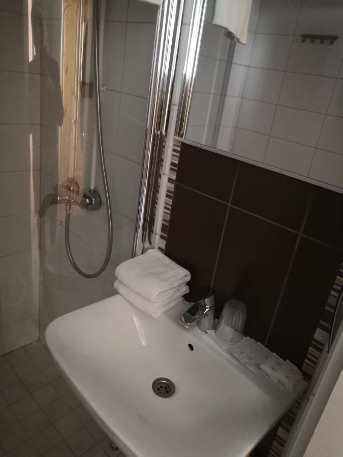 Tammisaaren Kaupunginhotelli Raseborg Exteriör bild